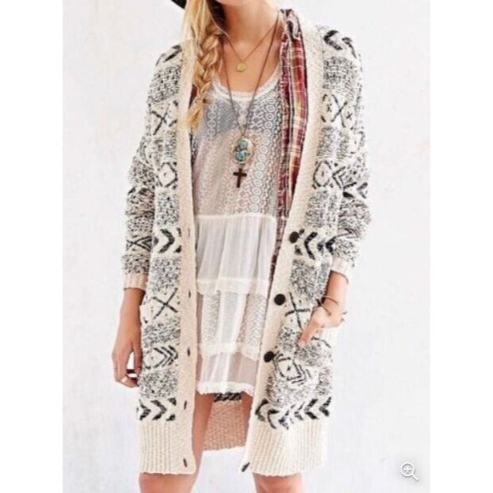Urban Outfitters Cream and Black Patterned Cardigan